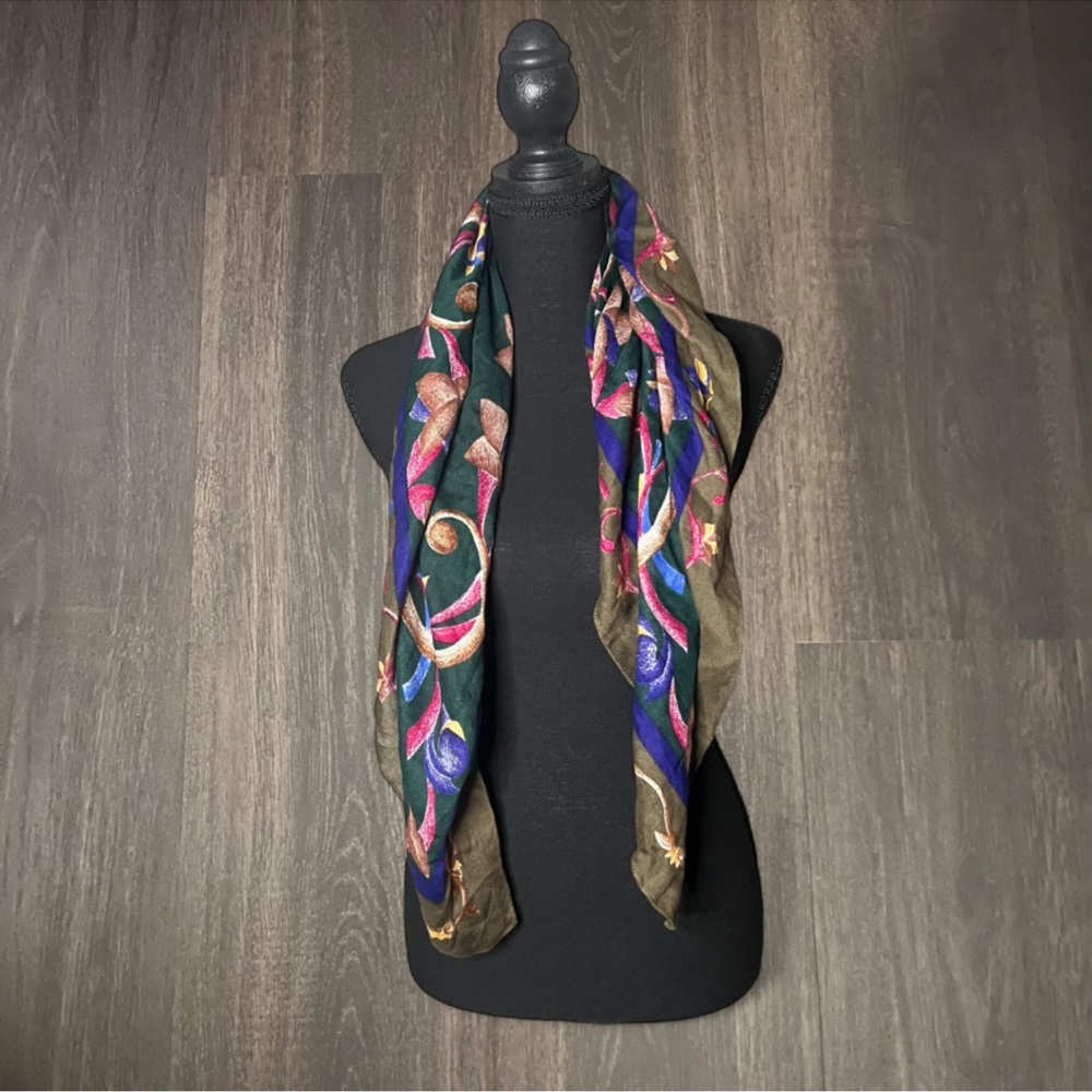 Vintage Style Floral Scroll Sheer Scarf –‎ Multicolor